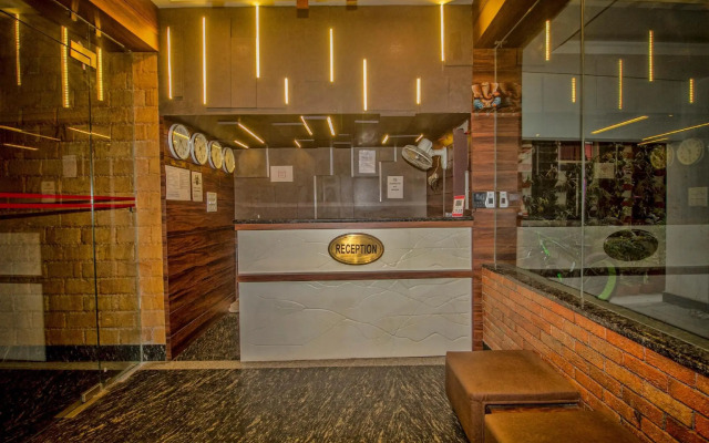 OYO 27992 Hotel Ganpati