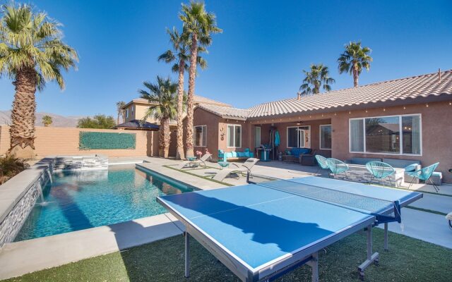 Indio Oasis w/ Heated Saltwater Pool + Hot Tub!