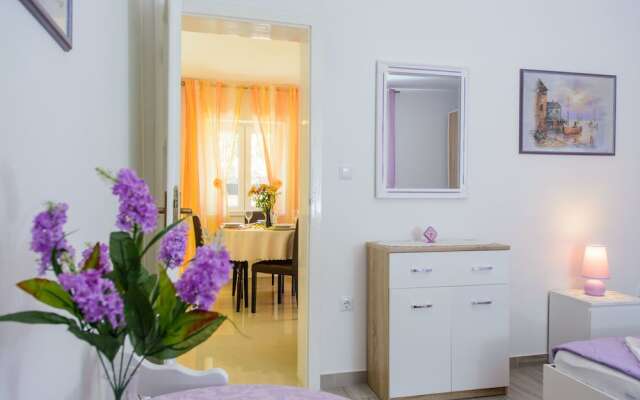 House Mirjana