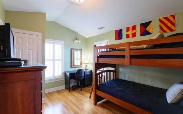 The Seventh Day 6 Bedroom Home by RedAwning