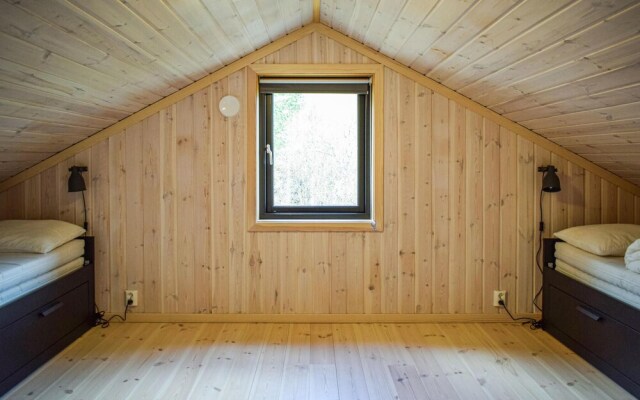 Beautiful Home in Skare With Wifi and 5 Bedrooms