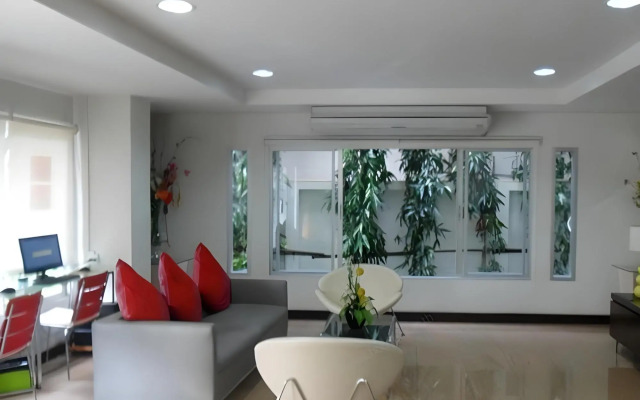 Season Place Hotel