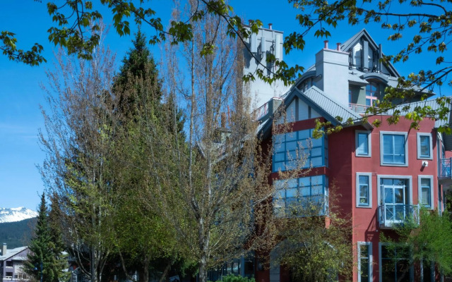 Alpenglow Lodge Studio Separate Living Area by MVA