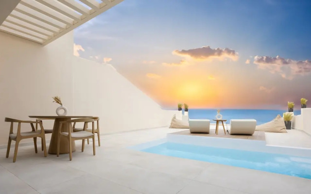 Pnoe Luxury Suites