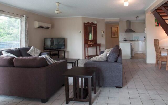 Seascape Holidays-Marina Terraces Apt 11