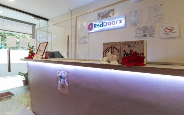 RedDoorz near Fernwoods Garden Quezon City