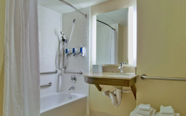 Four Points by Sheraton Nashville Airport