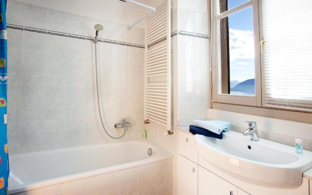 Menaggio Centro con 3 balconi