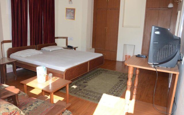 Hotel Basant