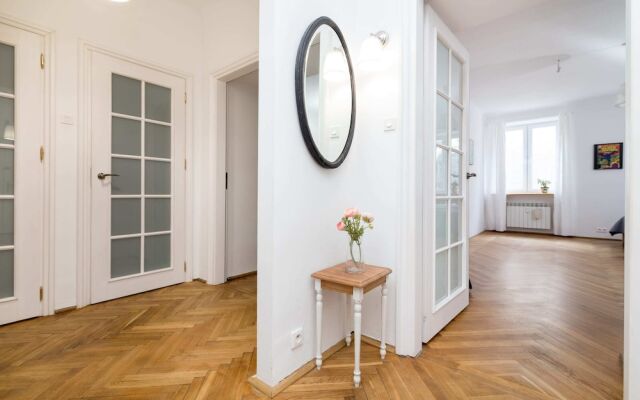 Royal Route Apartment for 10 people