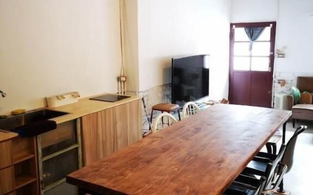 Yiyi Homestay