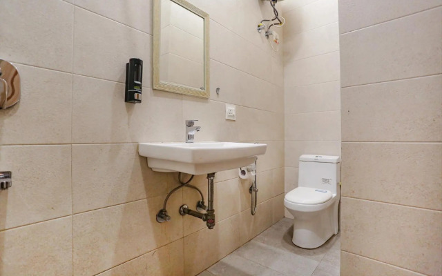 OYO Townhouse 1051 Galaxy Inn