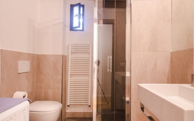 Central Location in Florence Inviting 3BD Apt