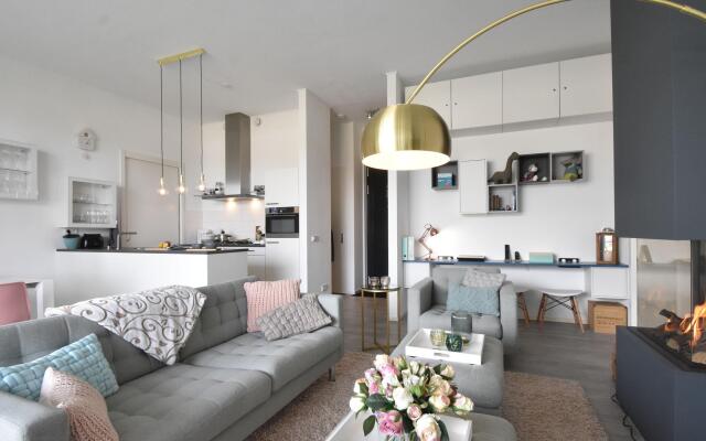 Pleasant Villa in Harderwijk with Fenced Garden and Jetty