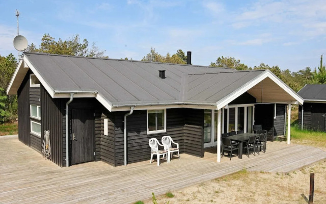 10 Person Holiday Home in Albaek-by Traum