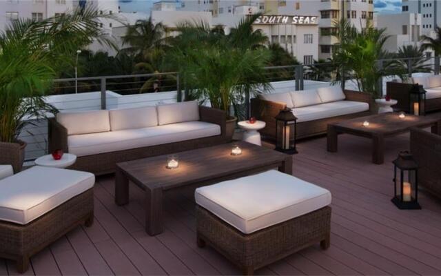 Uma House by Yurbban South Beach
