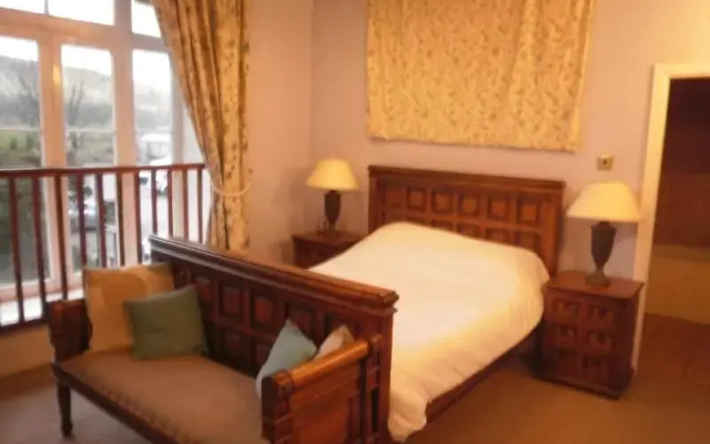 The Peak Hotel