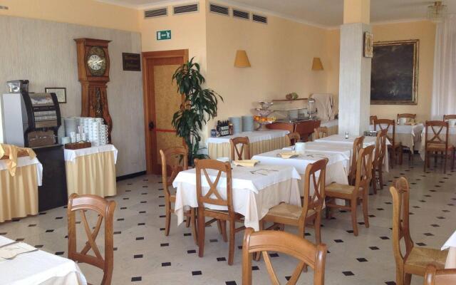 Hotel Tirreno