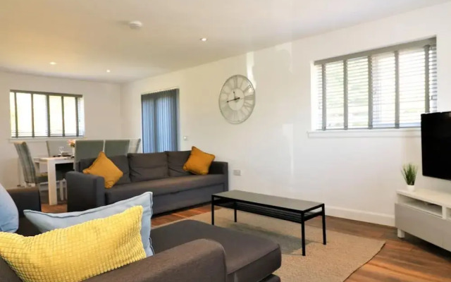 Railway House 5 bed - Maryhill