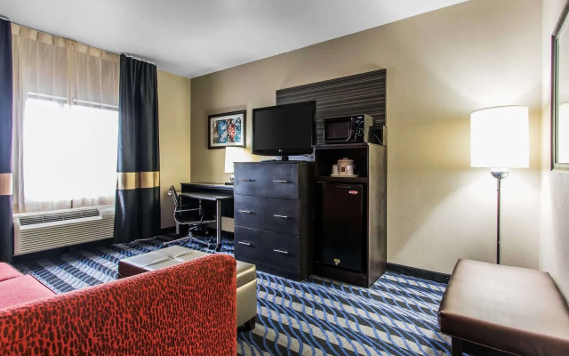 Comfort Suites Fairgrounds West