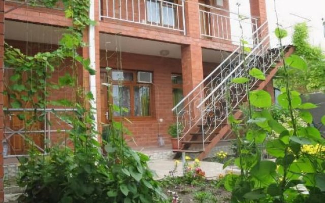 Guest House on Novorossiyskaya
