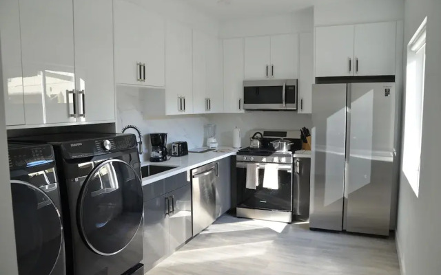 Entire Apartments Near LAX Stays
