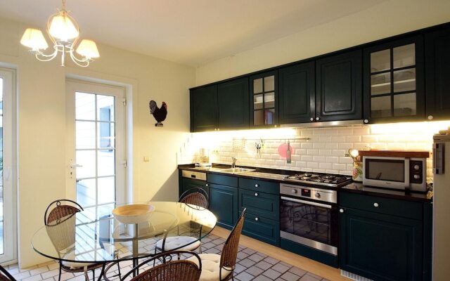 Beautifully Renovated House Centrally Located