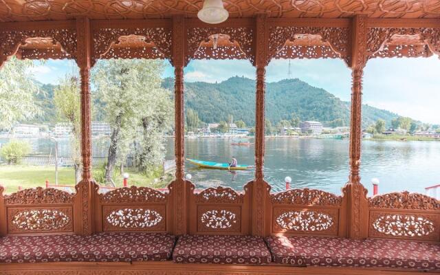 Kolu Group Of Houseboats