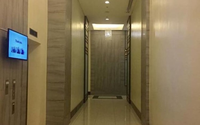 Pioneer Woodlands Condominium