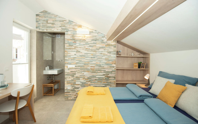 Alibi B11 Hostel