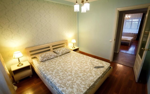 Chornovola Avenue Apartment