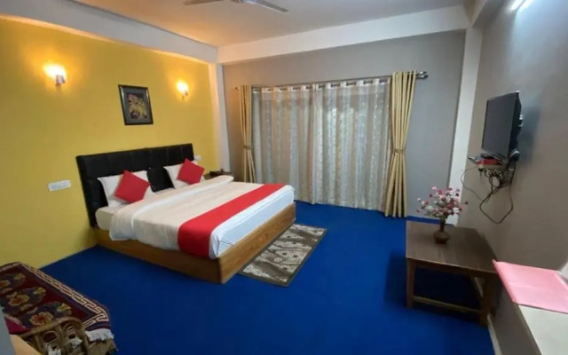 SPOT ON 90994 New Hidden Gem Residency