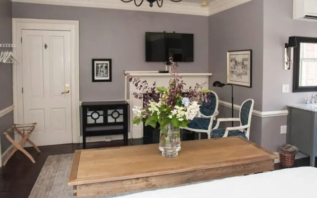 Dinsmore Boutique Inn