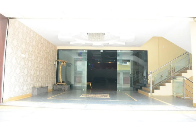 FabExpress Orient Palace