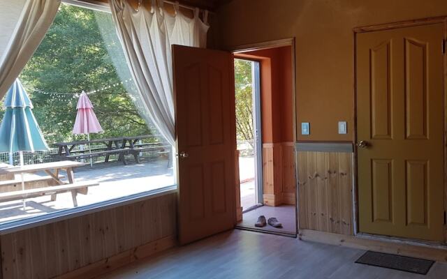 Hwaya Mountain Pension