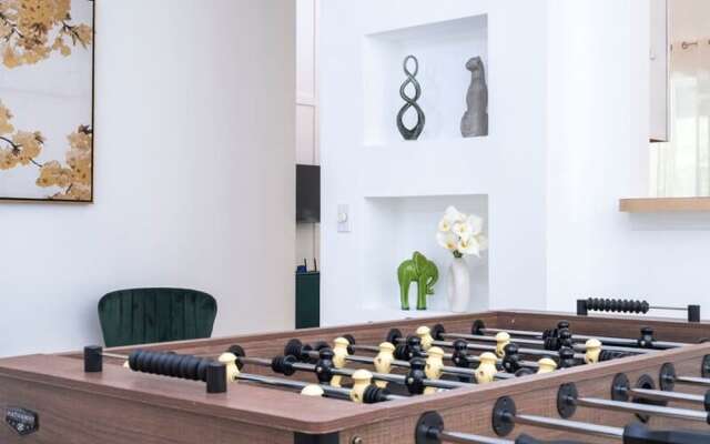 4697 Comfortable 7BD House