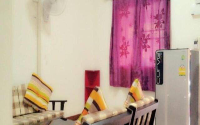 7 Colors House