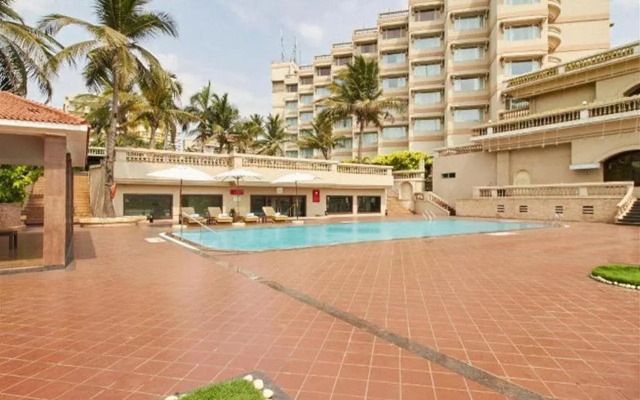 The Gateway Hotel Beach Road