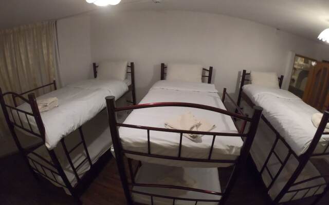 Cave seasons deluxe hotel