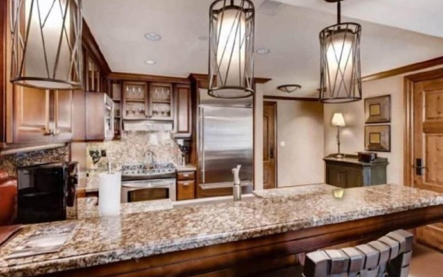Luxury 3 Bedroom Mountain Vacation Rental in the Heart of Lionshead Village in Vail
