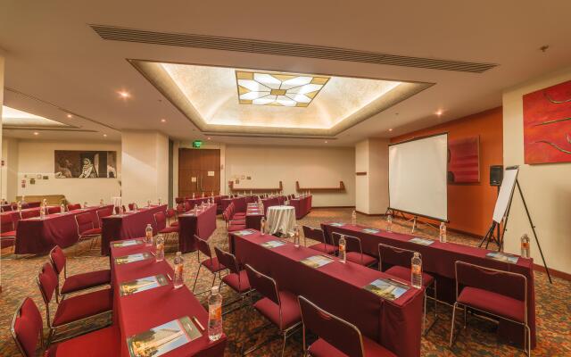 Holiday Inn Select - Guadalajara, an IHG Hotel