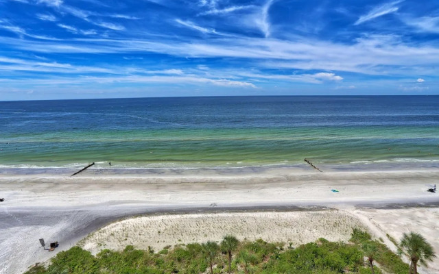 Ocean Sands 1-1002