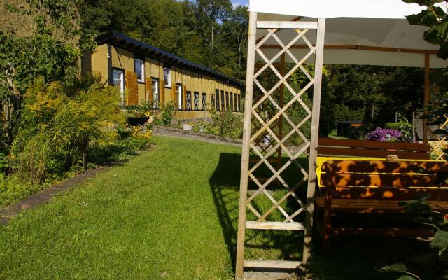 Idyllic studio apartment near Kaifenheim and near the forest