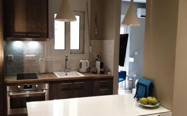Newly Renovated Studio 15 min walk from Acropolis
