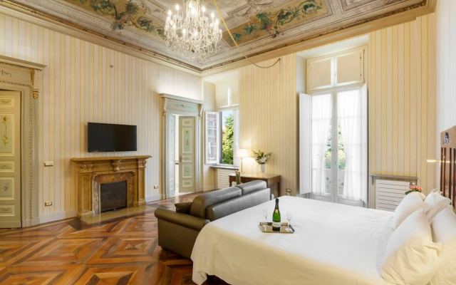 Hotel Roma E Rocca Cavour