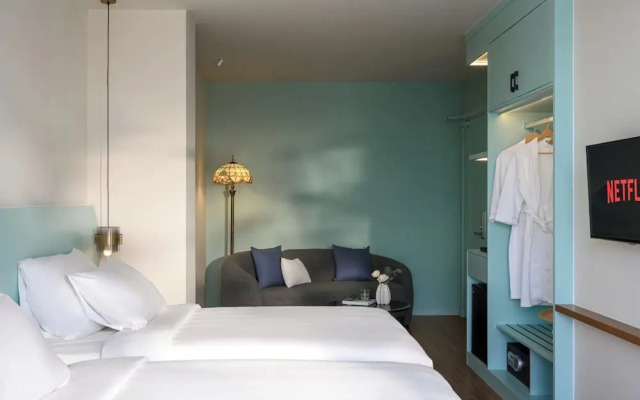 M Village Hotel Tao Dan Park