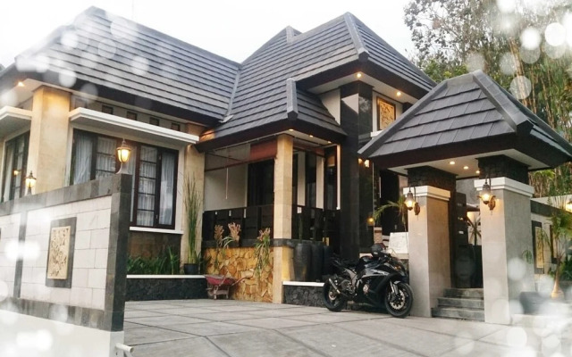 Villa Amaryllis Kaliurang