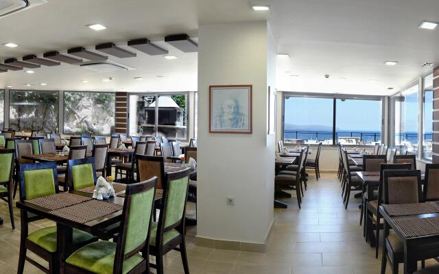 Mistral Mare Hotel