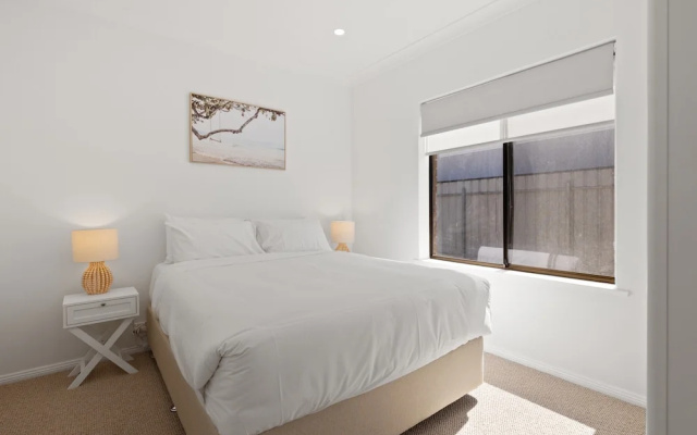 Stylish 3-bed House Close to Attractions – Guest Rooms – Adelaide