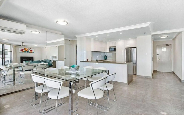 ULTIQA Beach Haven At Broadbeach